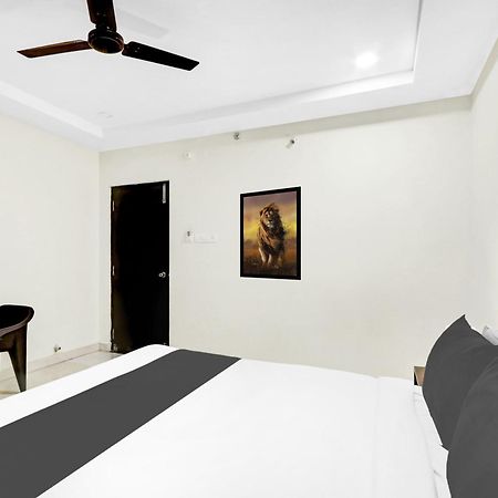 Отель Super Townhouse Daba Garden Road Вишакхапатнам Экстерьер фото