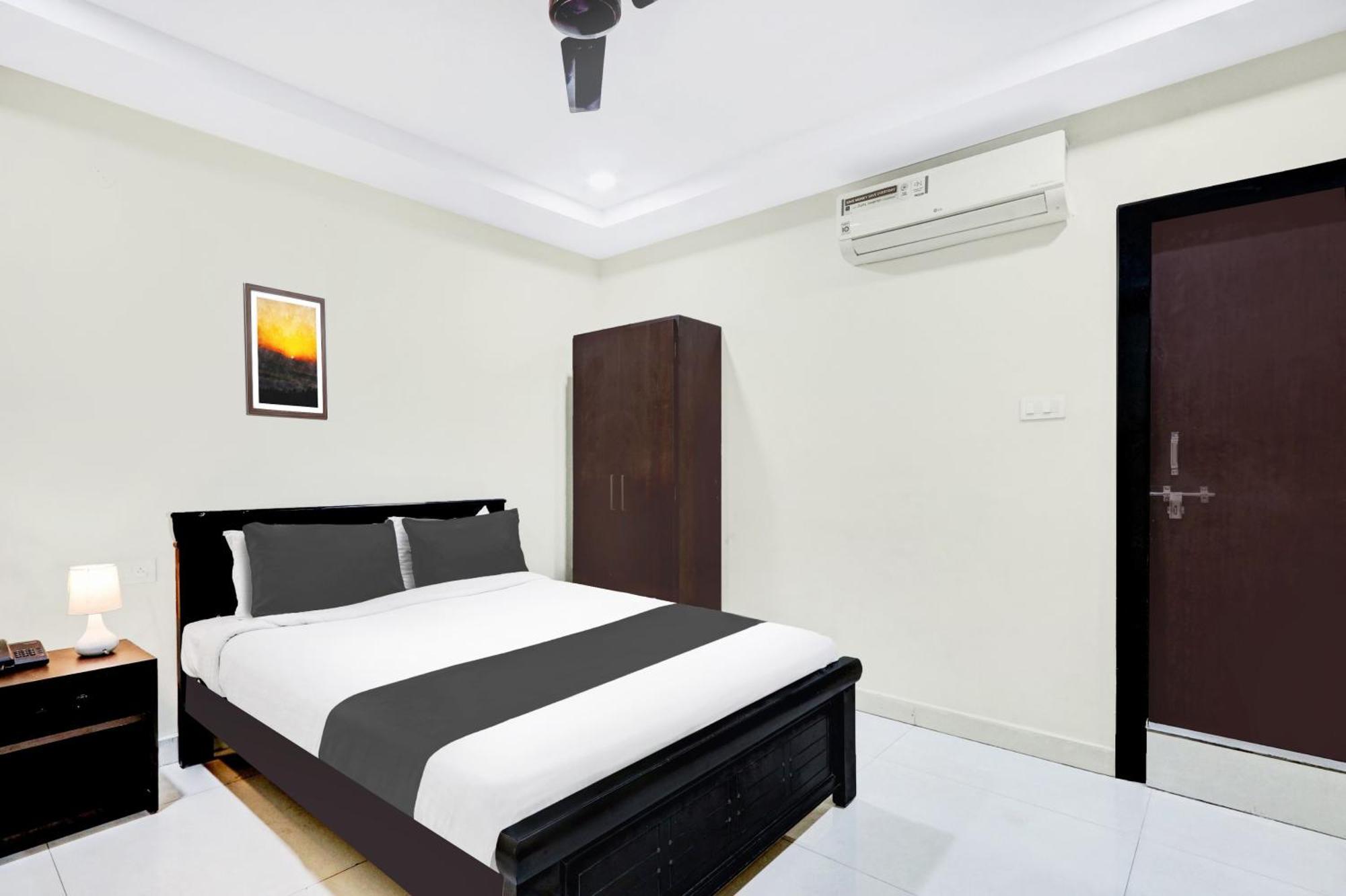 Отель Super Townhouse Daba Garden Road Вишакхапатнам Экстерьер фото